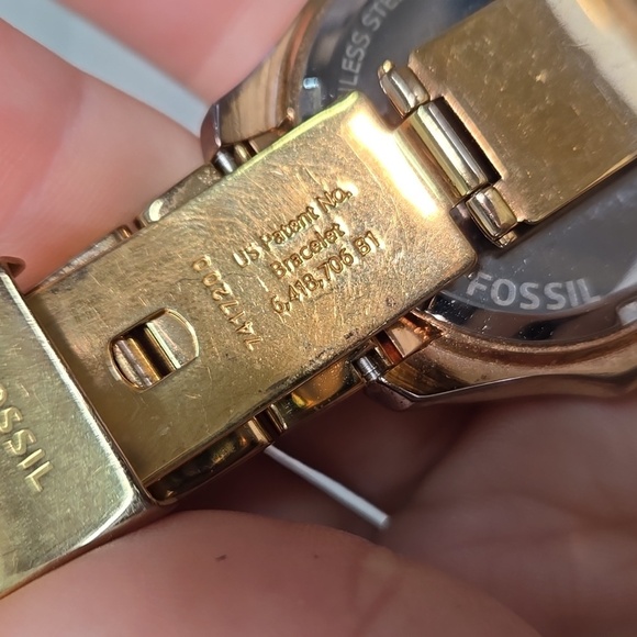 Fossil Gold-Tone AM4569 Rose Gold 7417200 Stainless Syeel 10ATM Watch - Picture 4 of 8
